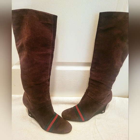 Sexy GUCCI Signature Chocolate Brown Suede Wedge Boots. - Picture 2 of 10